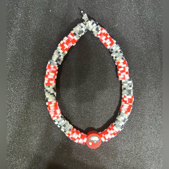 Poke Ball (Pokemon) Heishi Bracelet - Picture 4 of 7